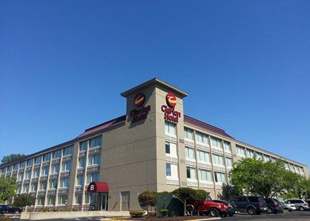 Clarion Hotel & Convention Center Joliet Exterior foto